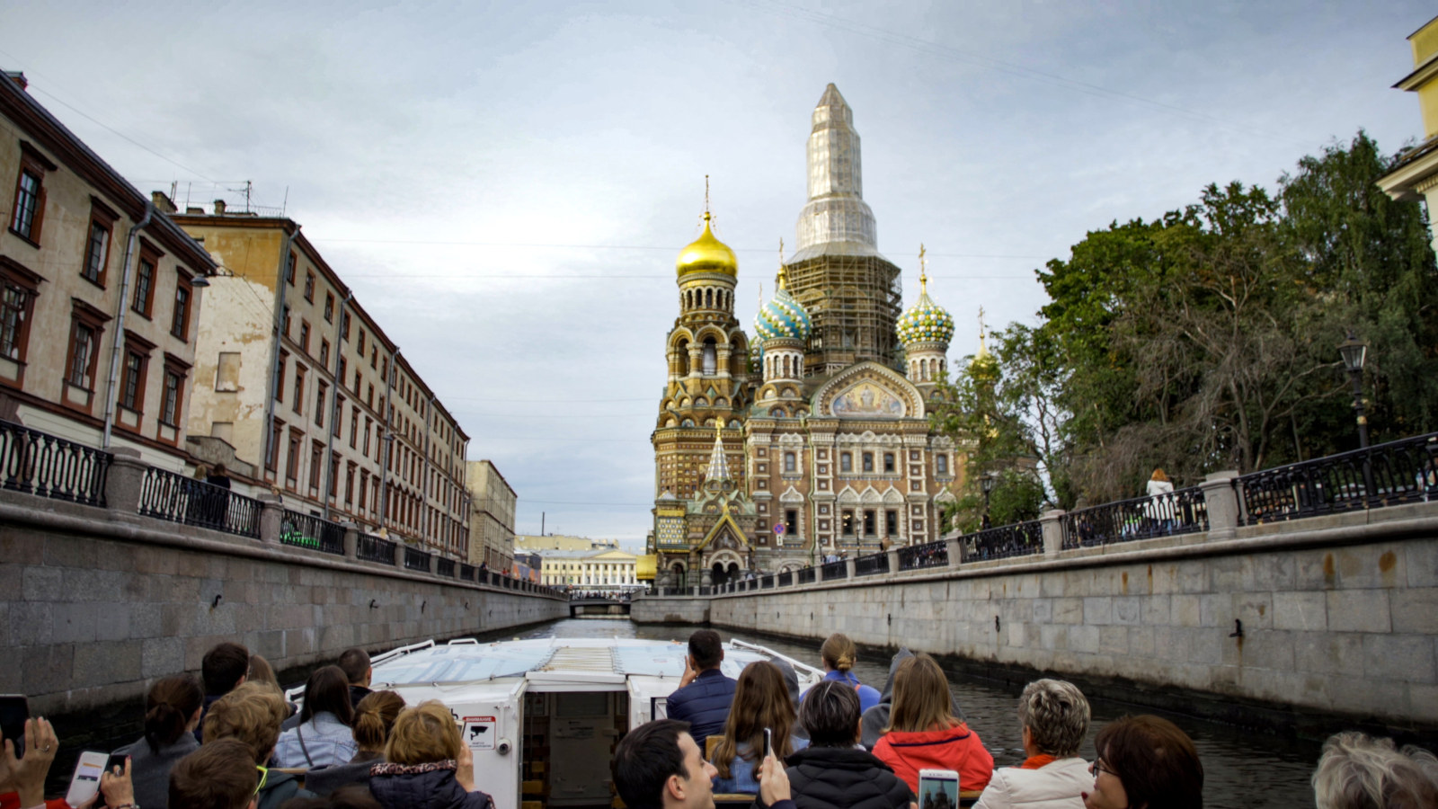 Прогулки по рекам и каналам Санкт-Петербурга